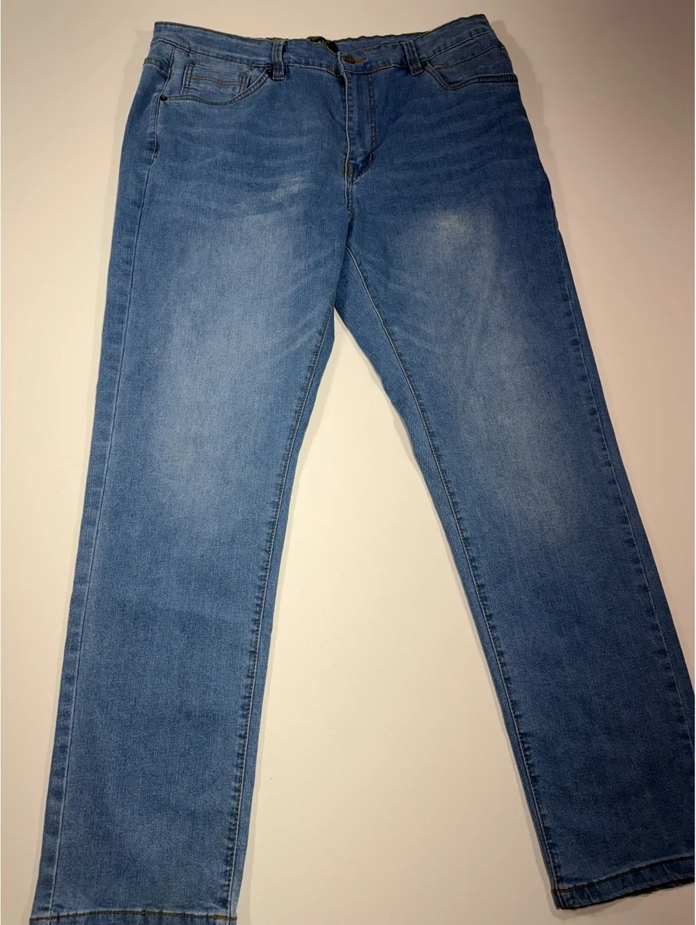 Kenneth Cole New York Athletic Fit Jeans Men’s 38x32 Light Wash Denim